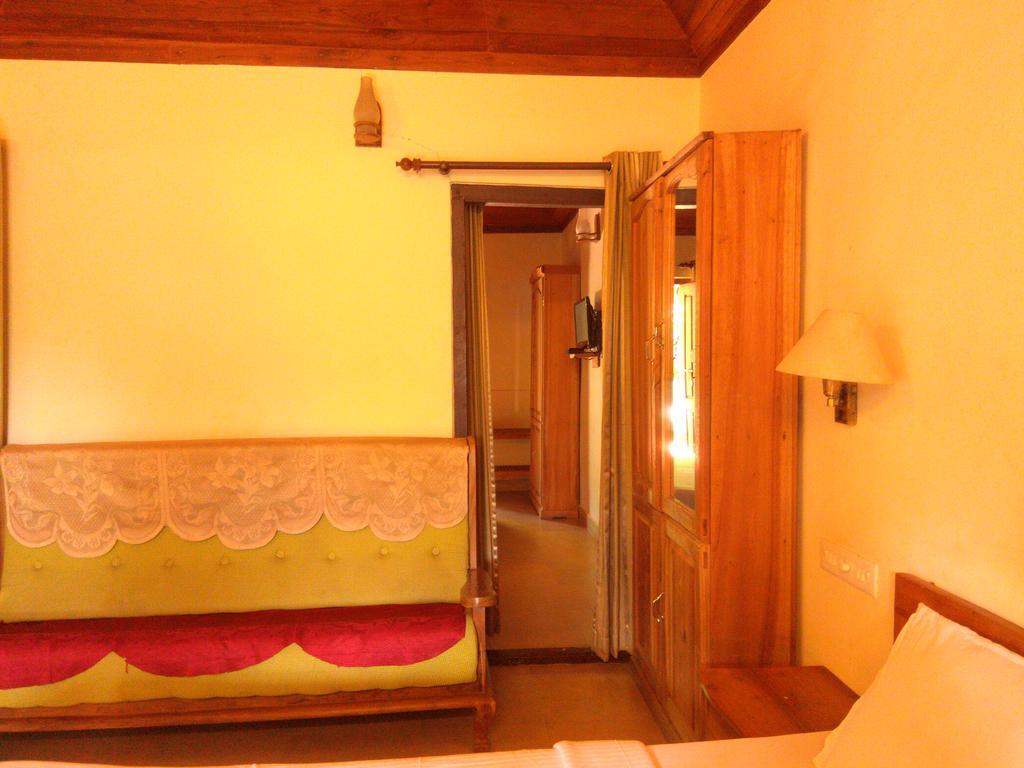 Green Court Cottage Thekkady Exterior photo