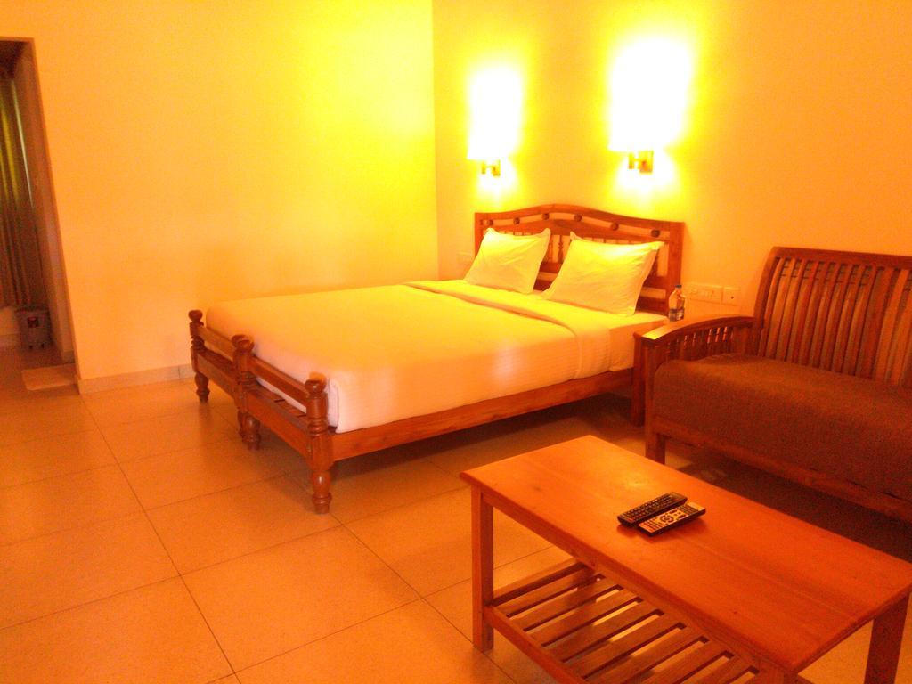 Green Court Cottage Thekkady Exterior photo